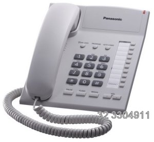  Telefon przewodowy
 Panasonic KX-TS820 